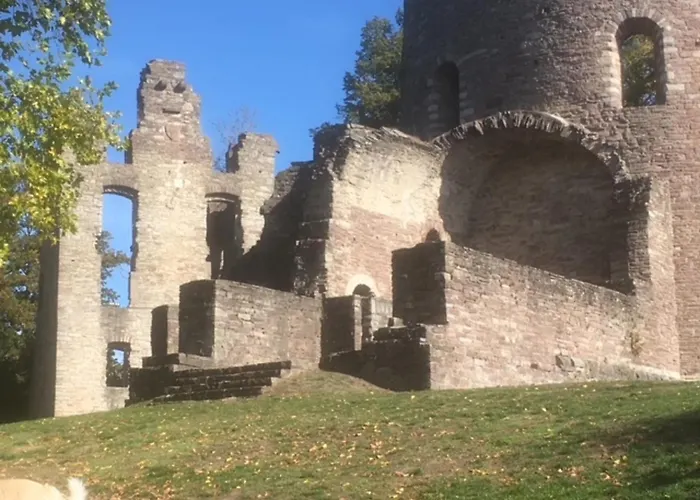 Burggarten Apartamento *